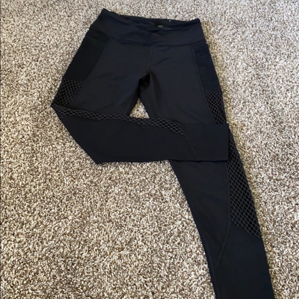 VS black workout leggings